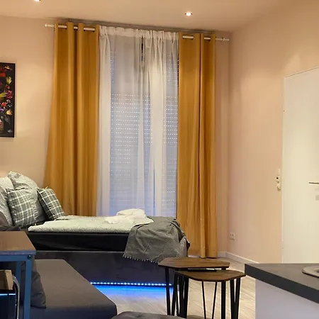 Apartment Sleeps 3 With Parking And Garden Koblenz (Rhineland-Palatinate)