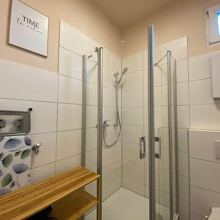 Apartment Sleeps 3 With Parking And Garden Koblenz (Rhineland-Palatinate)